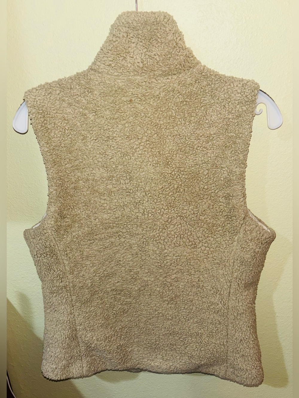 Patagonia Women's Los Gatos Fleece Tan Vest Size: Large - Picture 4 of 6